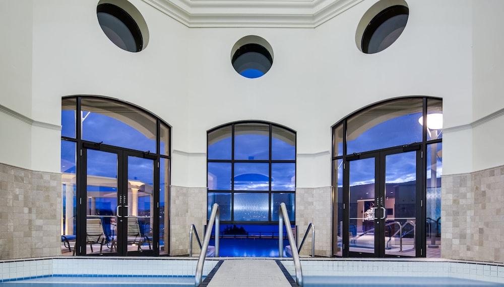 The Royal - Bellstar & Resort