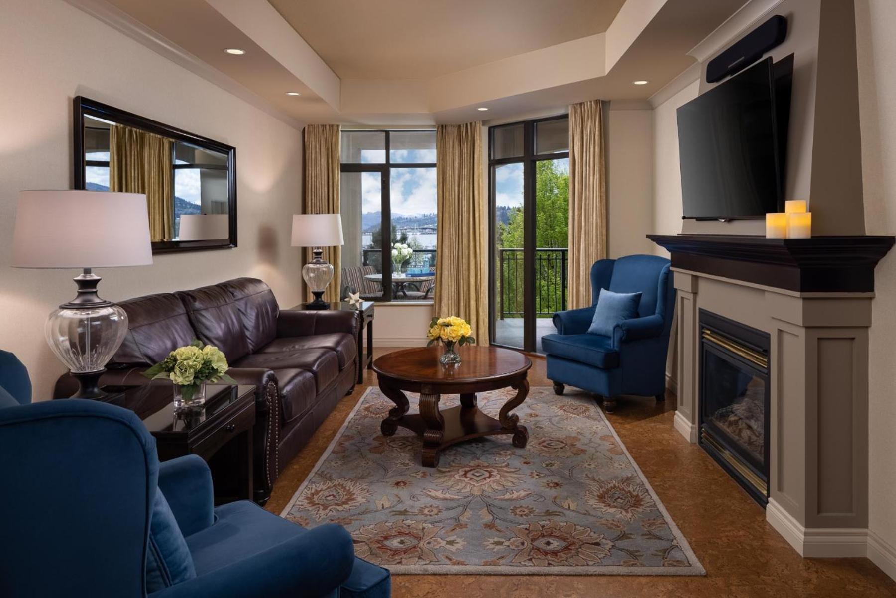 Resort The Royal - Bellstar & Kelowna