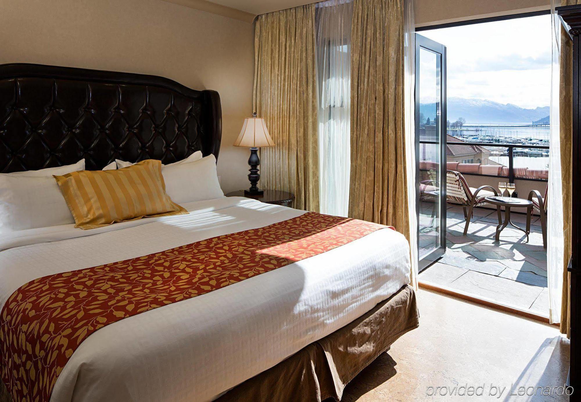 The Royal - Bellstar & 4* Kelowna