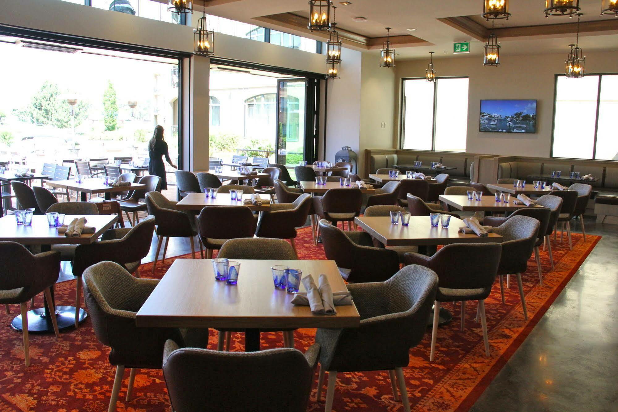 The Royal - Bellstar & Kelowna